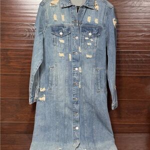 Veveret Long Denim Distressed Jean Jacket Women’s Size Small Blue Button